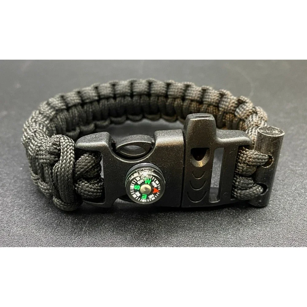 Paracord Bracelet With Compass